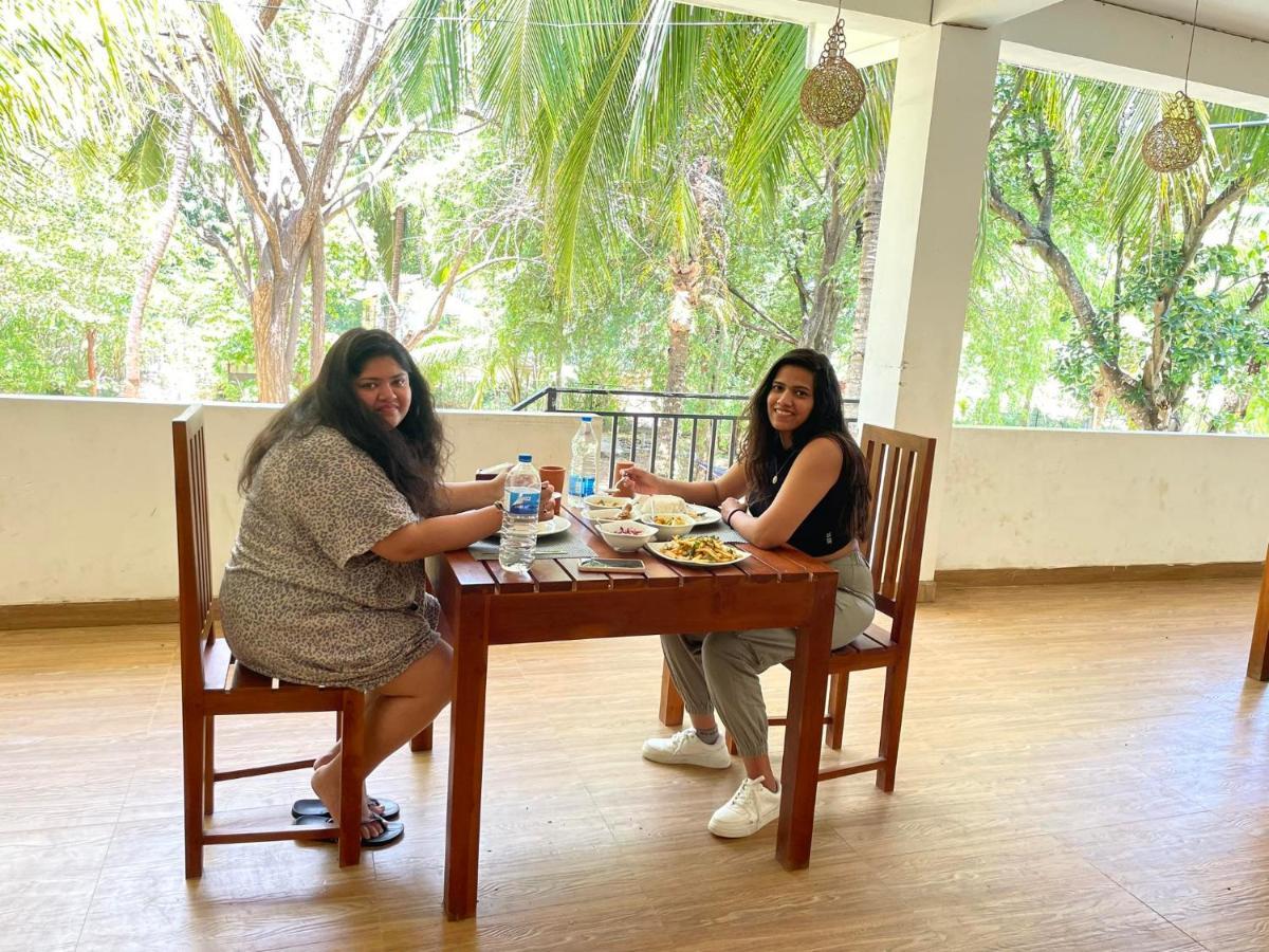 Walawa Reach Hotel Udawalawe Bagian luar foto